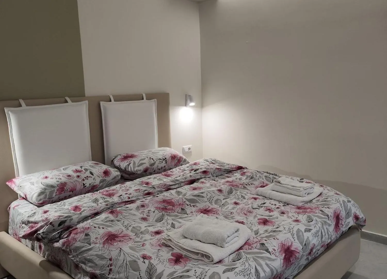 Mia Lake Apartament Tirana 0*,  Albanië